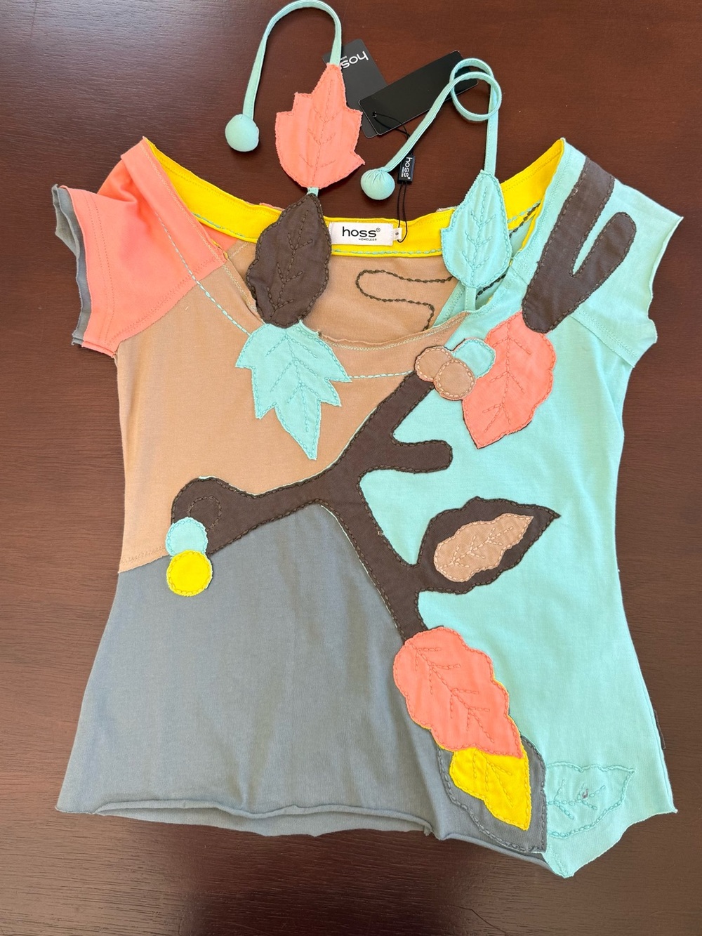 hoss Intentionally Multicolor Appliqué Leaf Short Sleeve Top